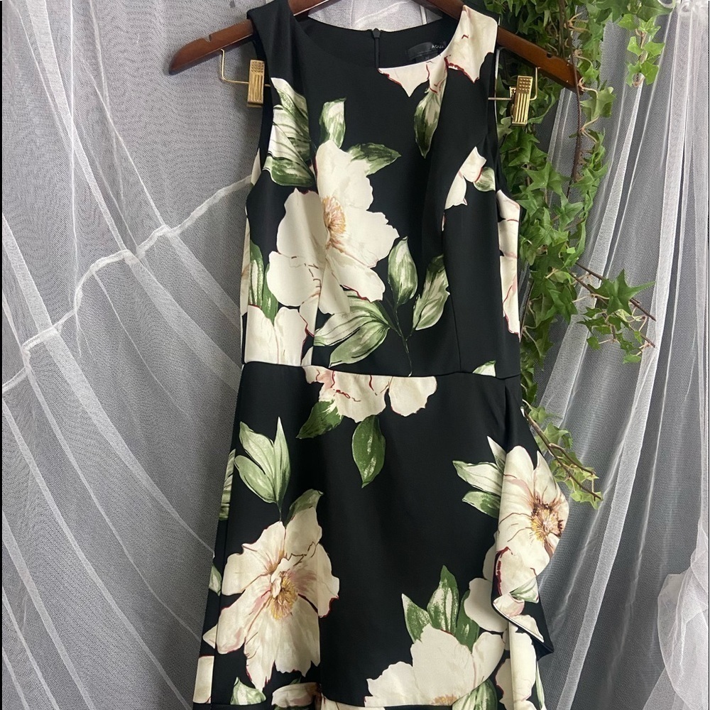 Host Pick 💗Aqua floral ruffled black dress - Picture 2 of 9